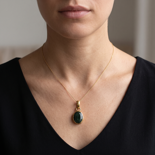 Natural Emerald Pendant - 15.4 - Carat