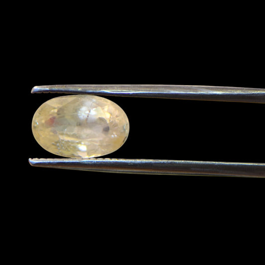 Yellow Sapphire - 3.85 Carat
