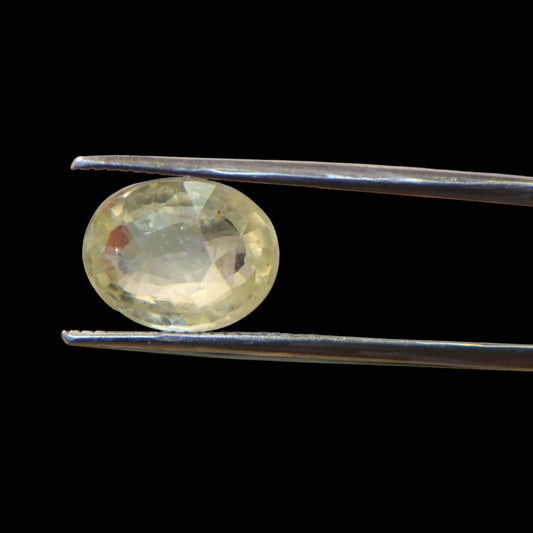 Yellow Sapphire - 4.77 Carat