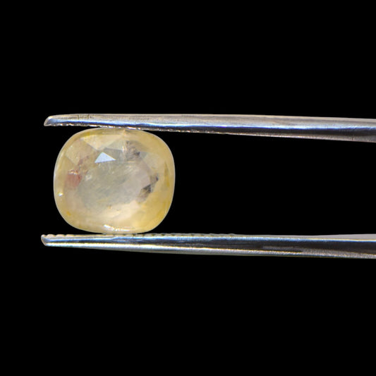 Yellow Sapphire - 4.09 Carat