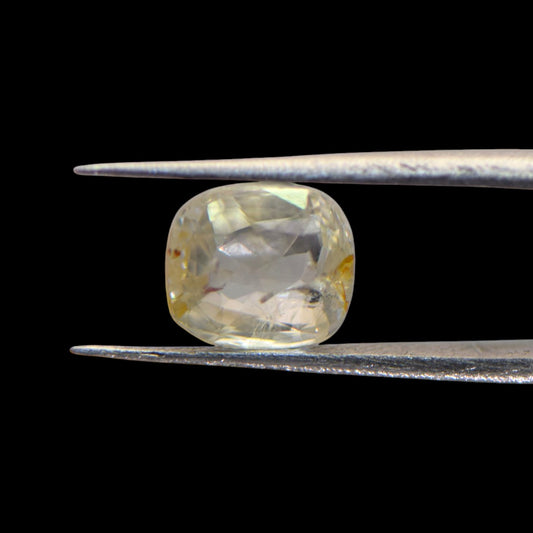 Yellow Sapphire - 4.08 Carat