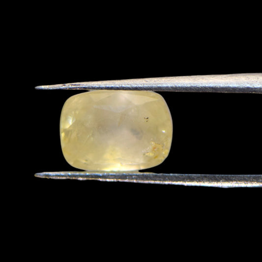 Yellow Sapphire - 5.63 Carat