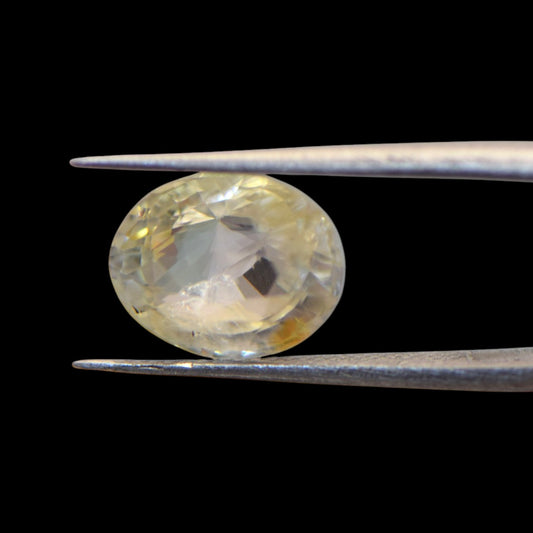Yellow Sapphire - 5.68 Carat