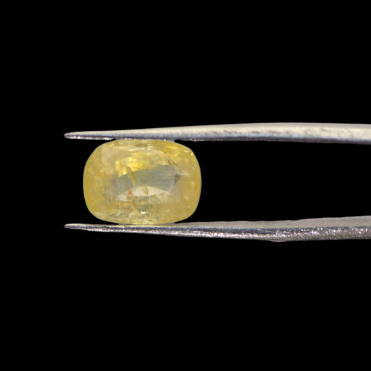 Yellow Sapphire - 5.86 Carat